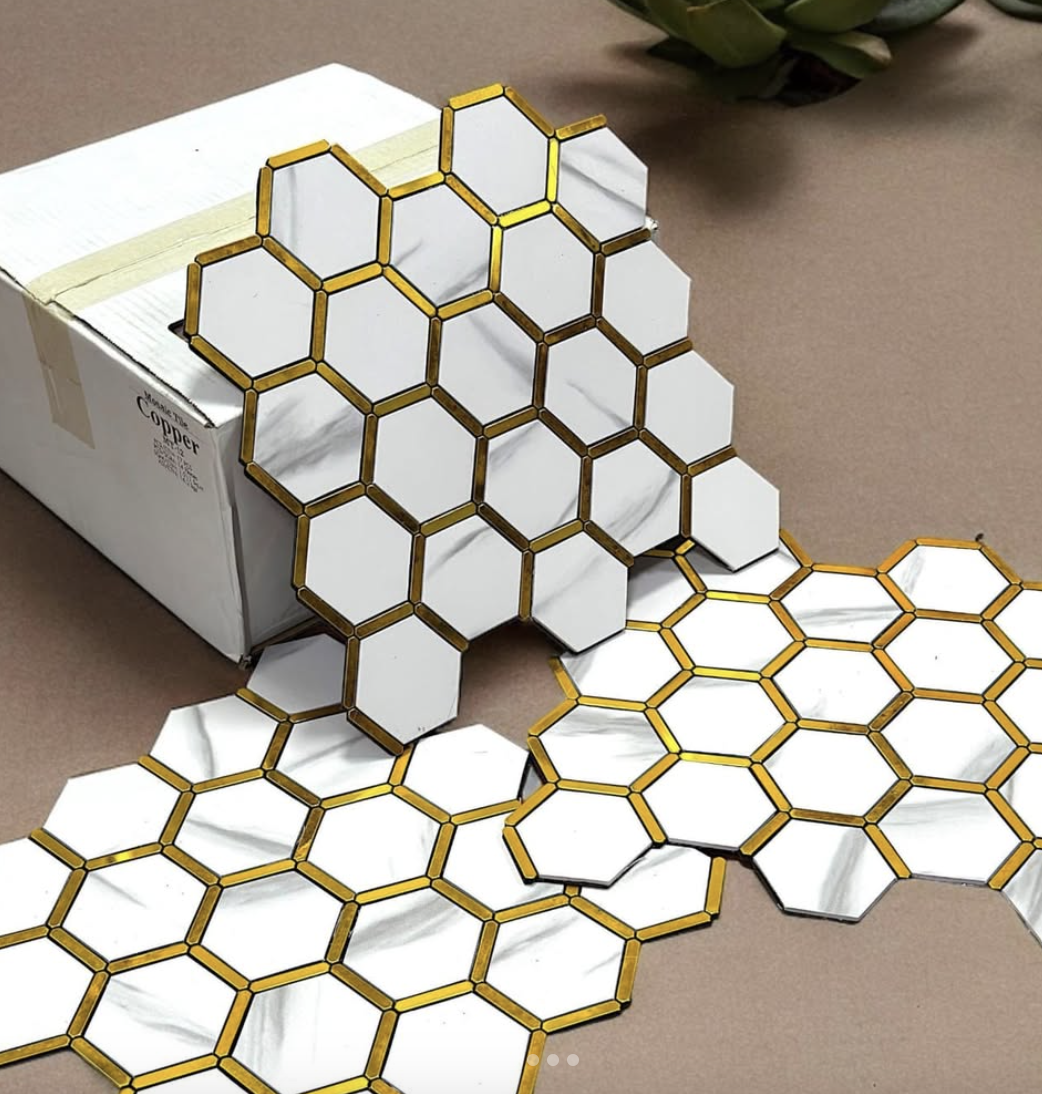 თვითწებვადი დეკორატიული კედლის სტიკერი; 26სმx29სმ (1-64)